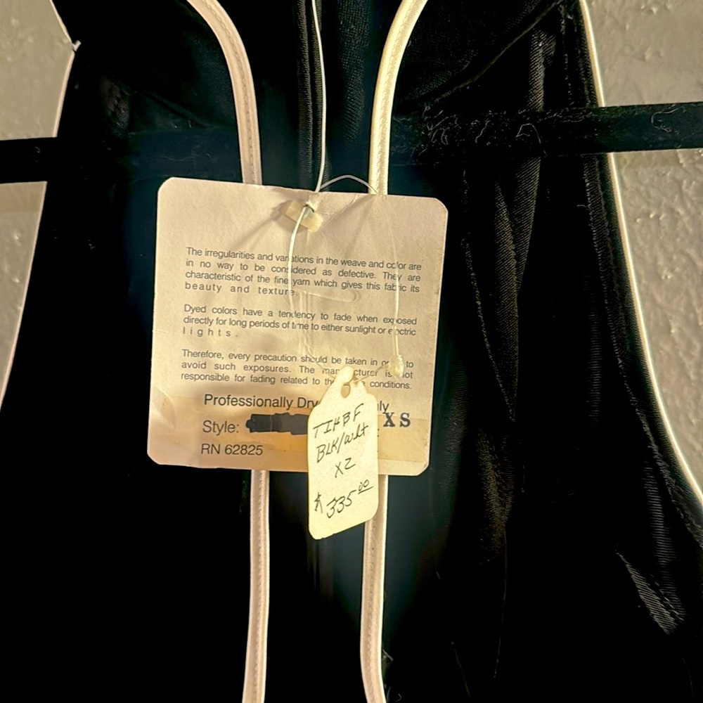 Cross listed SOLD Vintage black and white dress ((with stretch)) - Picture 3 of 7